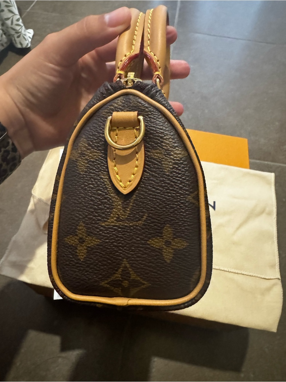 Louis Vuitton Nano Speedy - Picture 7 of 11